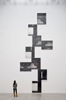 «Anti Gravity Structure», 2008, Installation view from "Hiroshi Sugimoto : History of History" at 21st Century Museum of Contemporary Art, Kanazawa, 2008-09