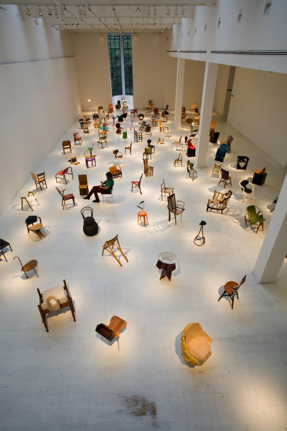 マルティーノ ガンパー 100日で100脚の椅子 企画展 Mimoca 丸亀市猪熊弦一郎現代美術館